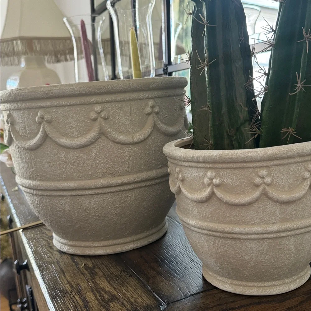12” My Texas House Ceramic 12” Retro Planter, Wave Embossed, Cream